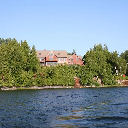 Fearn Lodge